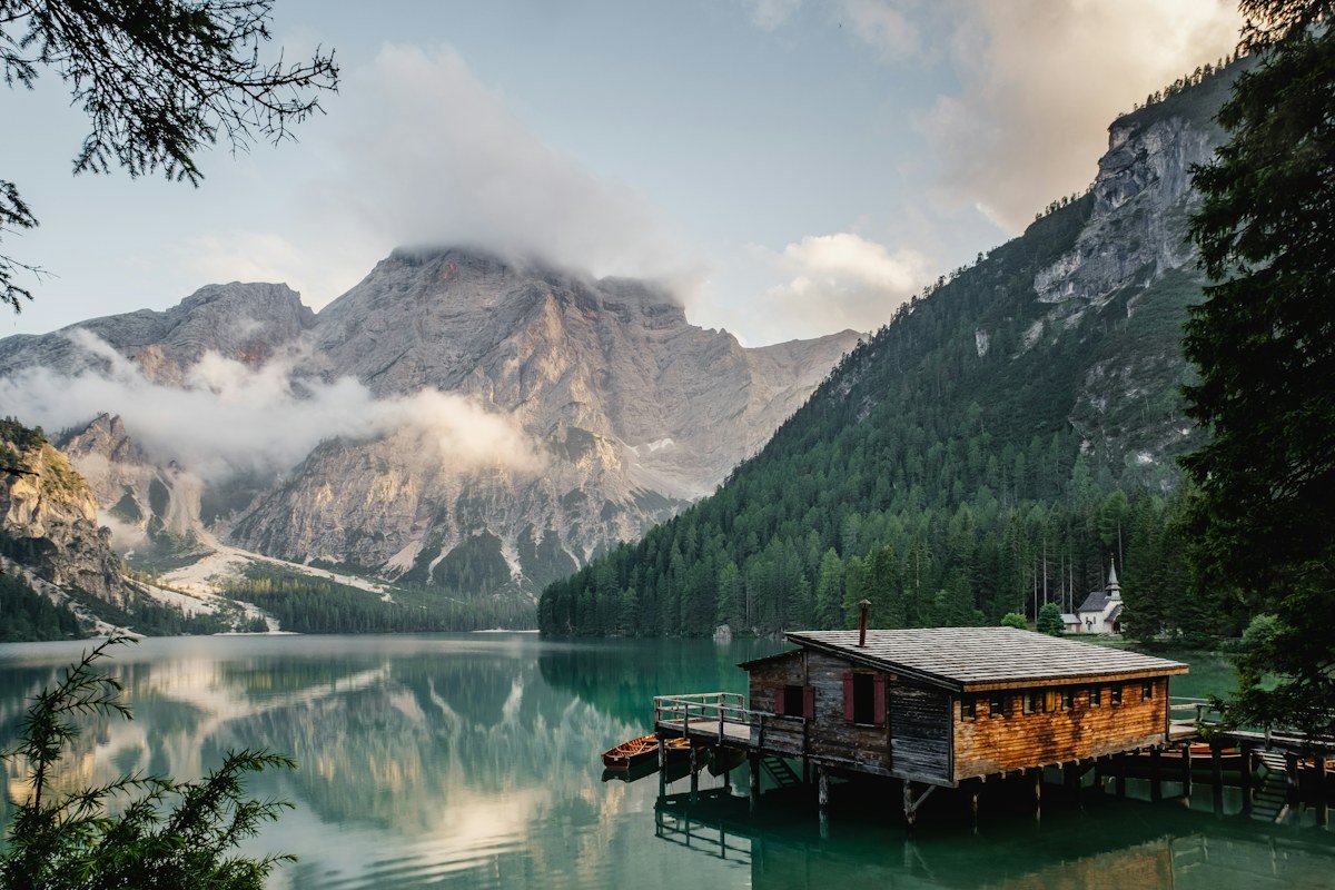 A lakeside afternoon with nothing to tick off — illustrative photography